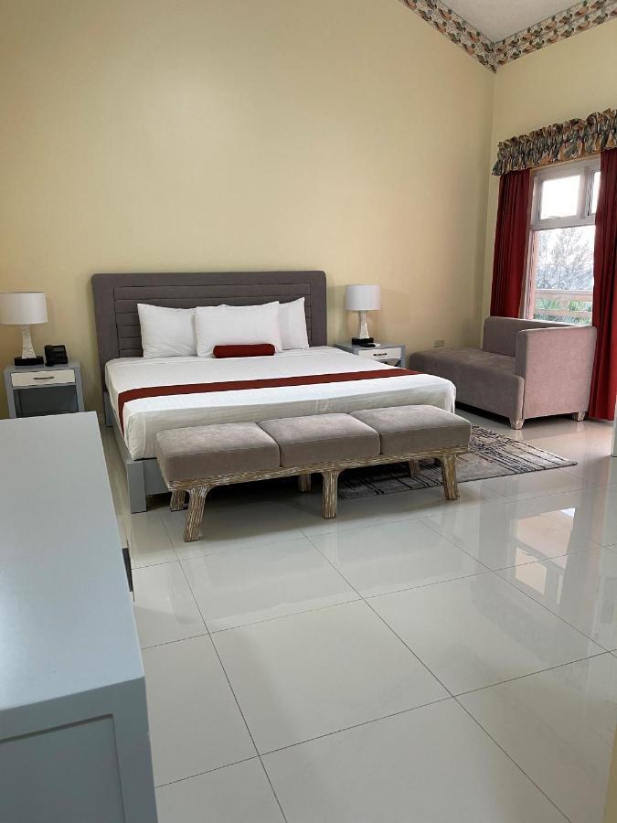 Hotel Grand A View Montego Bay Exteriér fotografie